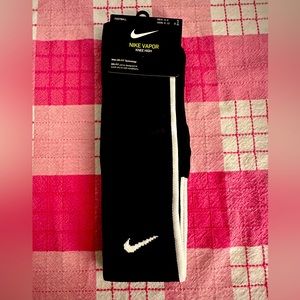 NWT NIKE Vapor Black Knee high Soccer Dri-Fit Tech 6-10